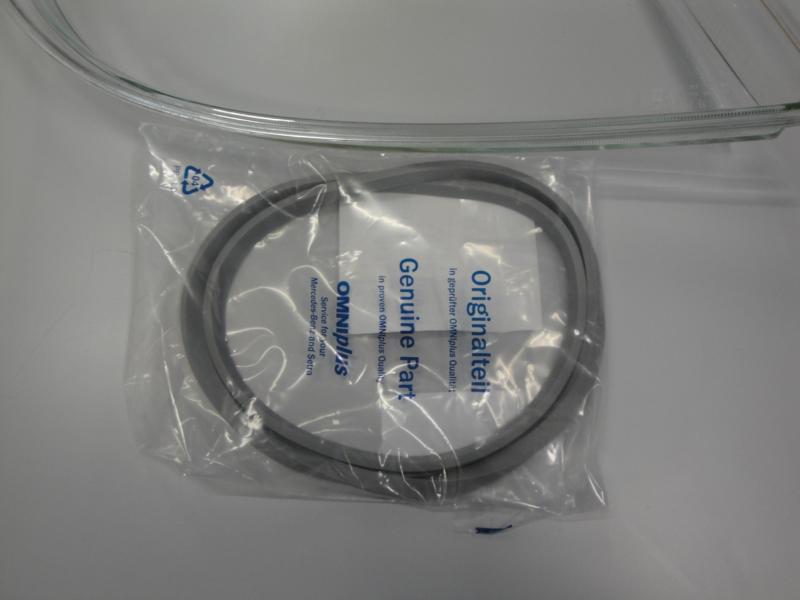 Guarnizione per lente sinistra/destra.